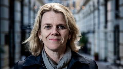 BI-professor Hilde C. Bjørnland mener de nye sanksjonene vil sende rubelen i fritt fall.