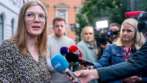Nestleder i Rødt Marie Sneve Martinussen under en pressekonferanse mandag etter hastemøte om Bjørnar Moxnes.