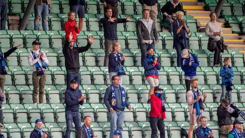 Stabæks styreledere mener de samarbeidende selskapenes innflytelse på det sportslige i klubbene er en styrke for norsk fotball, skriver Gunnar-Martin Kjenner. Stabæk-tilhengere ser Stabæk møte Strømsgodset på Nadderud stadion 1. juli.