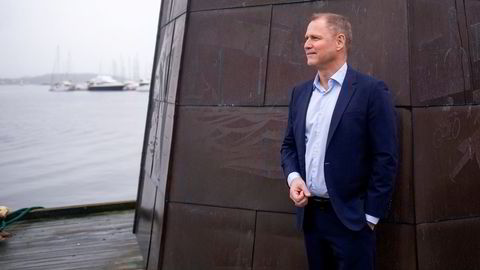Lars Christian Bacher, sjef for Morrow Batteries i Arendal, speider etter «risikoavlastning» fra regjeringen.