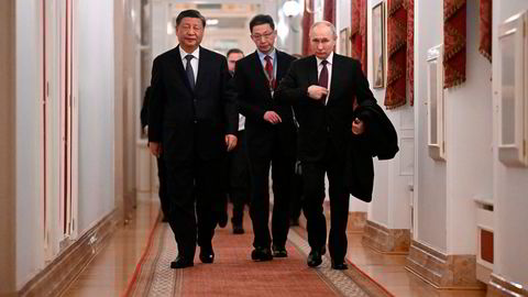 Kinas president Xi Jinping er på sitt første utenlandsbesøk etter at han nylig ble gjenvalgt for fem nye år. Turen gikk til Moskva og president Vladimir Putin. Han har med seg en skisse til fredsplan for Ukraina.