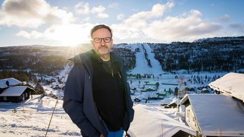 Svenn Magne Brokke mener Brokke Alpinsenter, der han er daglig leder, har tapt millionbeløp som følge av at han i fjor ble kastet ut av maksprisavtalen han hadde med GNP Energy/Tinde Energi.