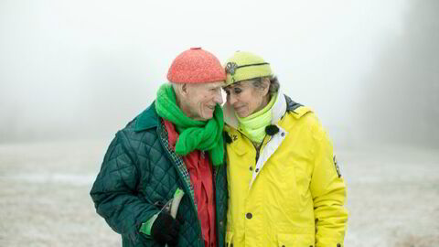 Olav Thon og Sissel Berdal Haga Thon likte å gå på tur sammen. Bildet er tatt høsten 2020.