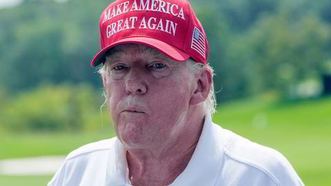 Donald Trump er blitt tiltalt for forsøk på å omgjøre valgresultatet i delstaten Georgia. Her er han på golfbanen i Bedminster lørdag.