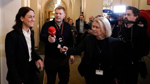 Da Tonje Brenna kom til Stortinget tirsdag morgen, ga hun beskjed om at hun ikke vil utfordre Jonas Gahr Støre til ledervervet. Men internt er oppfatningen at hun er klar til å overta.