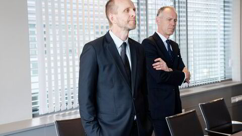 Selmer-advokatene Bård Ivar Koppang (til høyre) og Henning Rosenlund Wahlen mener enken etter Sandnes-advokaten Per Asle Ousdal er dypt involvert i hans utlånsvirksomhet.