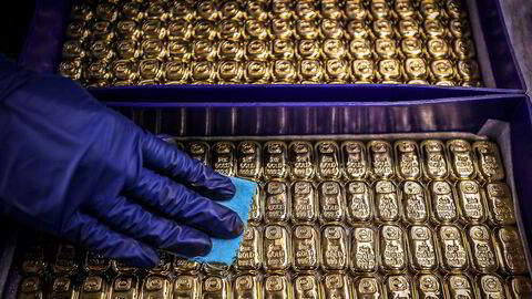 Gullprisen har satt en ny rekord i år. Asiatiske sentralbanker øker beholdningene av gull.