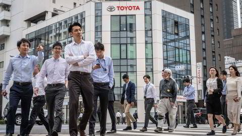 Det er høy etterspørsel etter hybridmodeller i USA. Toyota og Honda tar markedsandeler og forbereder seg på å legge frem rekordresultater for regnskapsåret som ble avsluttet den 31. mars. Toyotas børsverdi ble doblet i det avvikende regnskapsåret.