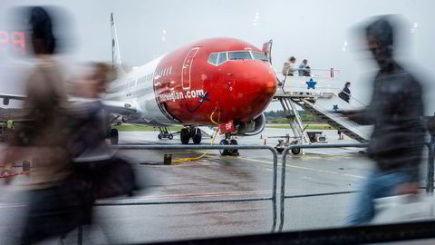 Norwegian-aksjen er opp 60 prosent i år. Bildet er fra Haugesund lufthavn.