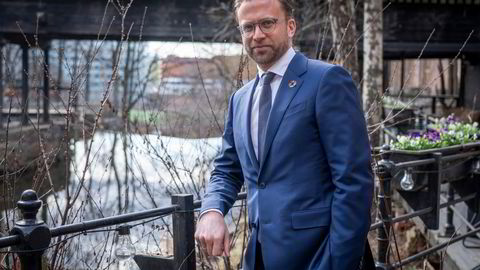 Energi- og miljøpolitisk talsperson Nikolai Astrup (H) utenfor Månefisken ved Akerselva der han torsdag lanserte «Energi for fremtiden – Høyres plan for å sette norsk energi i arbeid».