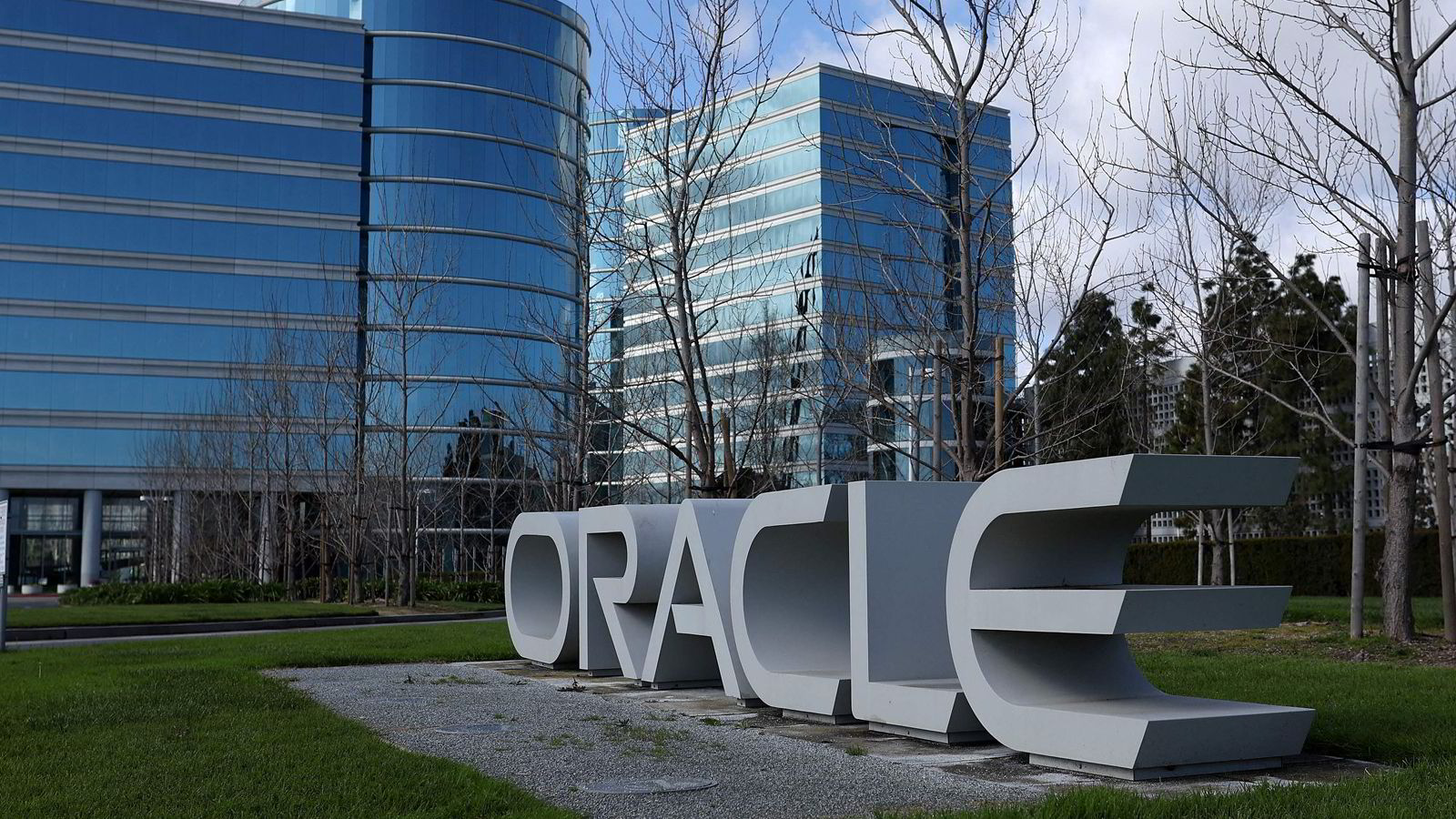 Oracle løftes over ti prosent på KI-nyheter