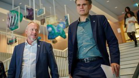 Byrådsleder Raymond Johansen (Ap) og finansbyråd Einar Wilhelmsen (MDG) møter pressen etter høstens offentliggjøring av Oslo-budsjettet, som holder eiendomsskatten uendret i 2023. Likevel må boligeiere betale betydelig mer.