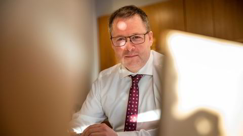 Frem til tirsdag klokken 14 var han kommunal- og distriktsminister. Nå er Bjørn Arild Gram landets nye forsvarsminister.