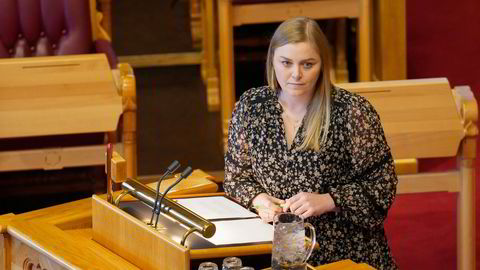 Høyres nestleder Tina Bru mener de nye retningslinjene for innsidelister på Stortinget kan føre til at politikerne blir overforsiktige.