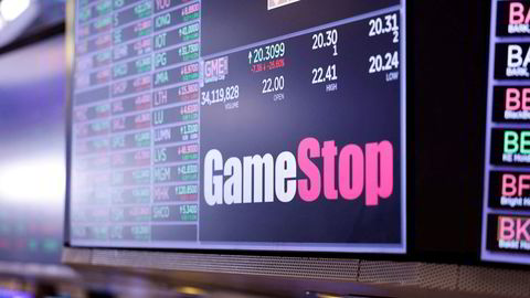 Gamestop aksjen hopper på børsen igjen.