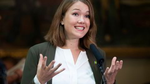 Partileder i MDG og stortingsrepresentant Une Bastholm ber finansminister Jan Tore Sanner rydde opp i misbruk av blankoskjøter i eiendomsbransjen.