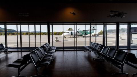 Det ble ingen streik blant bakkemannskaper ved flyplassene. Her står et Widerøe-fly på utsiden av ankomsthallen på Værnes lufthavn.