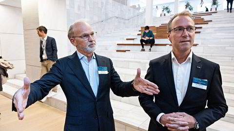 Scandics toppsjef Jens Mathiesen (til høyre), her sammen med Strawberry-kjedens Torgeir Silseth på fjorårets reiselivskonferanse i regi av DNB i Oslo, opplever at veksttakten går tydelig ned.