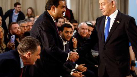 Adani-gruppens grunnlegger og sjef Gautam Adani (til venstre) møtte statsminister Benjamin Netanyahu i Israel tidligere denne uken i forbindelse med at han hadde gjennomført oppkjøpet av Haifa-havnen.