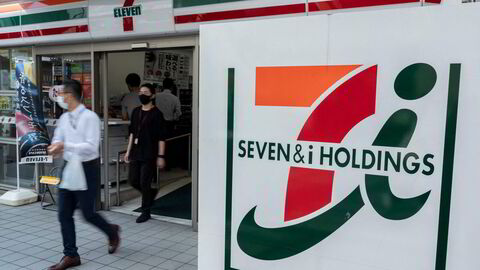 Kanadiske Alimentation Couche-Tard ønsker å overta Seven &amp; i, som driver 7-Eleven i Japan.