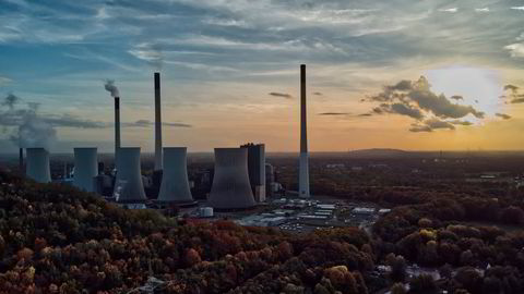 Tyske CDU åpner for en ny satsing på atomkraft, selv om det ble besluttet at all atomkraft skulle fases ut innen 2022. Bildet er fra et tysk kullkraftverk i Gelsenkirchen.