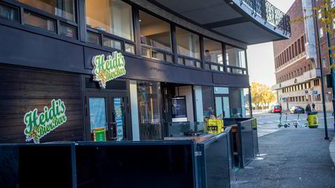 Heidis Bier Bar, ligger på Fridtjof nansens plass i Oslo, og er et populært utested i hovedstaden.
