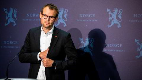 KrF-leder og statsråd Kjell Ingolf Ropstad på pressekonferansen hvor han beklaget sin handlemåte i saken om sin pendlerbolig.