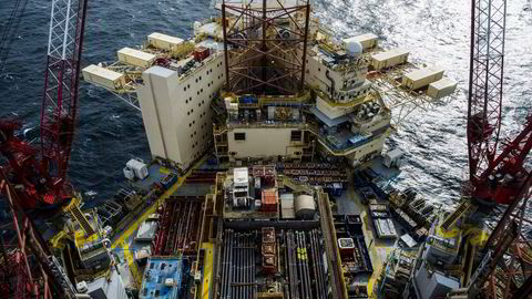 Maersk Drilling fusjonerer med Noble og skaper en ny riggkjempe. Bildet er tatt på riggen «Maersk Invincible», som var i arbeid på Valhall-feltet på norsk sokkel i 2019.
