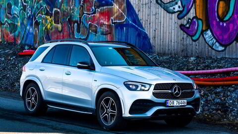 Folk utsetter større anskaffelser, som kjøp av en slik Mercedes-Benz GLE.