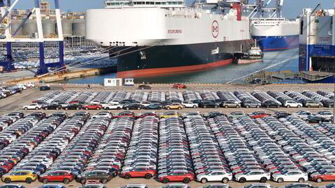 Den kinesiske elbilprodusenten BYD har en egen skipsflåte som transporterer biler fra kinesiske fabrikker til markeder i Sørøst-Asia, Europa og Sør-Amerika. Målet er å doble eksporten av biler fra 2024 til 2025.