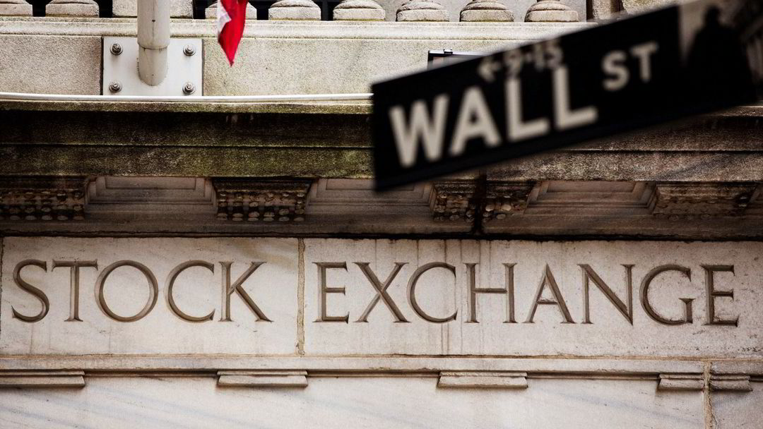 Two out of three major indices ended the week in correction after a series of results from the technology giants