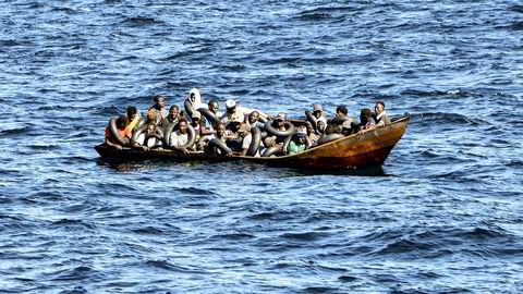 Migranter utenfor Tunisia med håp om å nå Italia. Nå kan de ende i Albania.