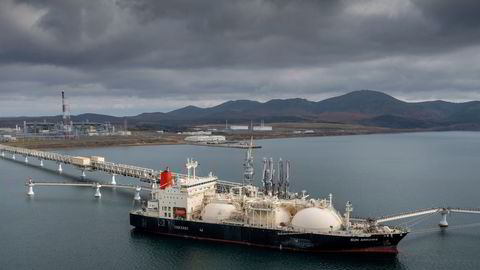 Sakhalin-2 ved i Prigorodnoye i Russland er blitt overtatt av det nyetablerte russisk selskapet Sakhalin Energy Investment Co. Shell og to japanske selskaper har mistet kontrollen.