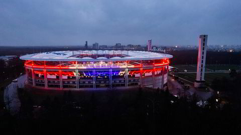 Toppklubben Eintracht Frankfurt har 120.000 medlemmer og en stadion som fylles opp med 50.000 tilskuere en til to ganger i uken, skriver innleggsforfatteren. Her fra lagets hjemmebane Waldstadion.