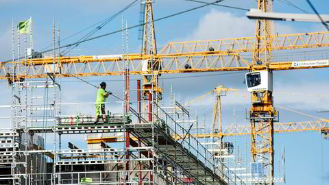 Arbeidslivet vil snart oversvømmes av billig arbeidskraft, skriver artikkelforfatteren.