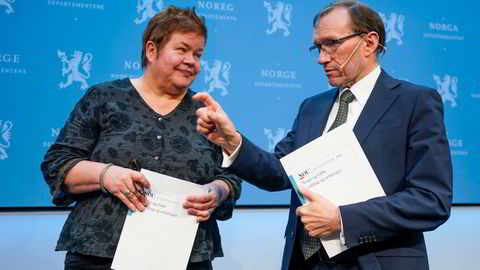 Utvalgsleder Line Eldring anbefaler i EØS-utredningen at Norge får opp farten i å innføre EU-lov i Norge, Utenriksminister Espen Barth Eide lover å følge opp.