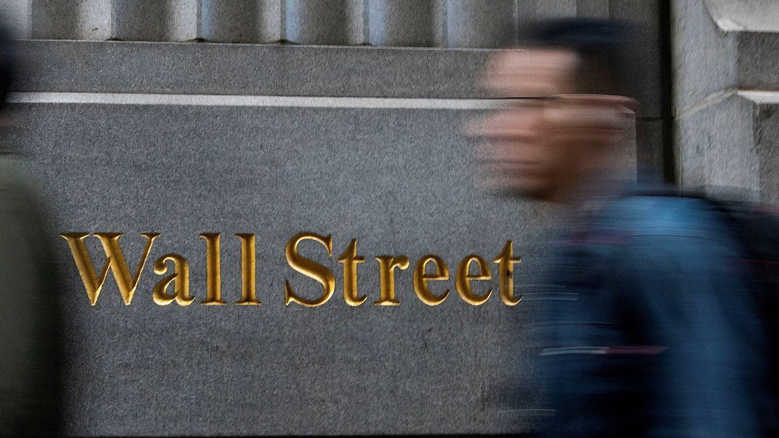 Wall Street med grei start på 2025 – Tesla faller tungt etter svakere leveringstall
