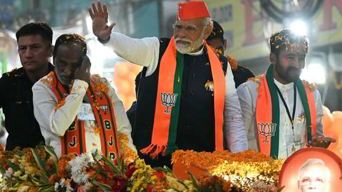 Indias statsminister Narendra Modi har levert høy økonomisk vekst – senest i siste kvartal. De neste seks månedene vil delstatsvalg og nasjonale valg dominere. Her fra valgkampanje i delstaten Telangana i slutten av november.