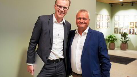Sjef for NHO Luftfart, Erik Lahnstein, og leder i Fellesforbundet, Jørn Eggum, hos Riksmekleren tirsdag morgen etter at partene ble enige.