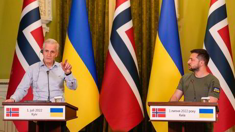 Statsminister Jonas Gahr Støre på besøk hos president Volodymyr Zelenskyj sist sommer.