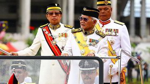 Før Abdul Taib (midten) ble guvernør i Sarawak, var han statsminister i delstaten i 33 år.
