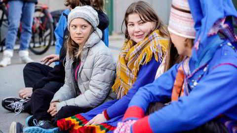 Miljøaktivist Greta Thunberg deltok på Fosen-aksjonen utenfor Statkraft i forbindelse med at det er to år siden den norske Høyesterett slo fast at vindturbinene på Fosen strider med urfolks rettigheter og menneskerettighetene.