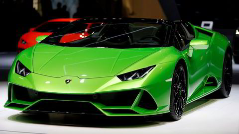 Skal du kjøpe en Lamborghini, vil du neppe gå i diskusjon med designeren og si at designet ikke holder mål, skriver artikkelforfatteren.