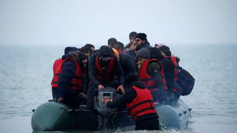 Mer enn 40 migranter forlater Frankrike for krysse Den engelska kanal 24. november.