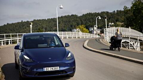 Tesla Model Y troner øverst i nybilsalget i september