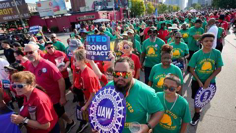Organiserte bilarbeidere i United Auto Workers under en parade i Detroit 4. september.