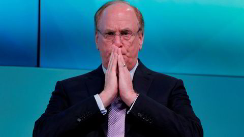 Blackrock-toppsjef, Larry Fink, tror inflasjonen blir høyere enn ventet og sier at verden må være klar for «en humpete tur» fremover.