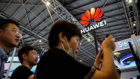 Huawei har mistet store kontrakter etter at de ble utestengt fra vestlige land. Her fra World Artificial Intelligence Conference (WAIC) i Shanghai i sommer.