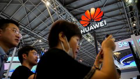 Huawei har mistet store kontrakter etter at de ble utestengt fra vestlige land. Her fra World Artificial Intelligence Conference (WAIC) i Shanghai i sommer.