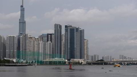 Vietnam utpekes som verdens økonomiske vekstvinner i 2022. Her fra et område ved Saigon River i Ho Chi Minh City.
